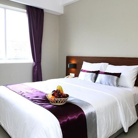 Amantis Hotel Demak Buitenkant foto