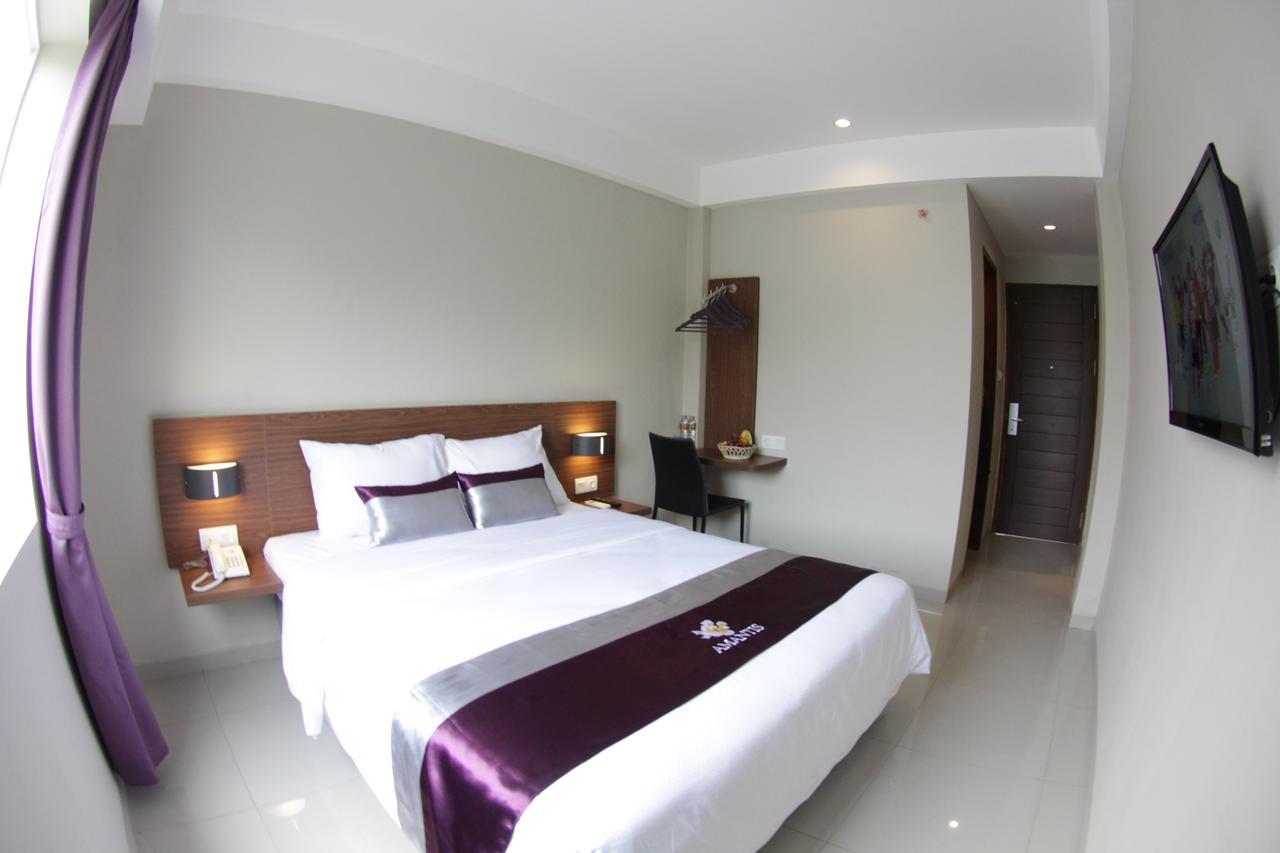 Amantis Hotel Demak Buitenkant foto